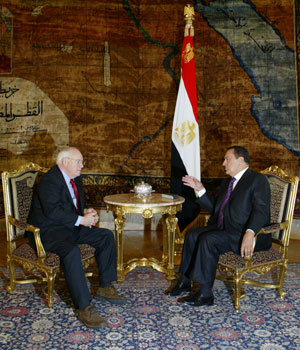 Cheney discusses Syria crisis on Mideast tour
