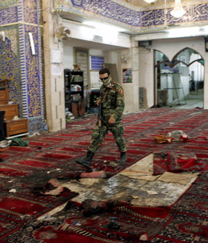 Iraq attacks kill 20, U.S. seeks missing soldiers