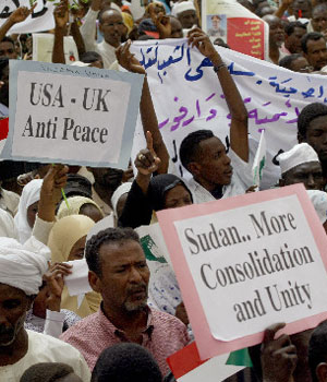 U.N. votes for force in Darfur; Sudan says