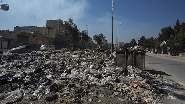 Disease Spreads as Aleppo Becomes a Landfill