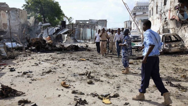 Bombs and Gun Battles Kill at Least 19 in Somalian Capital