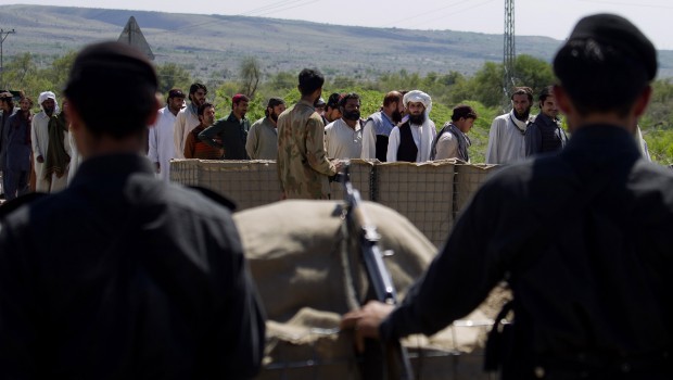 Fighting Rages in Northwest Pakistan Leaving 15 Militants, 1 Soldier Killed