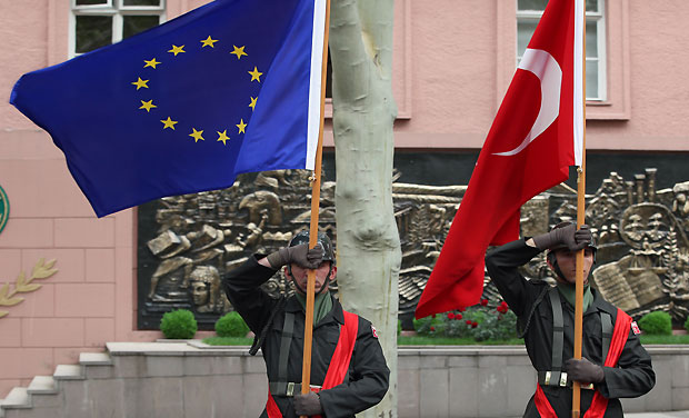 Turkey sees movement on EU membership bid