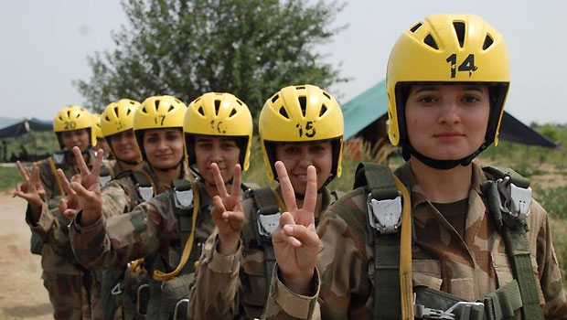Pakistani army inducts first female paratroopers