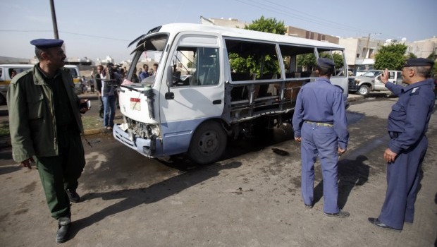 Yemen: Bus bomb strikes capital as presidential committee agrees on ceasefire