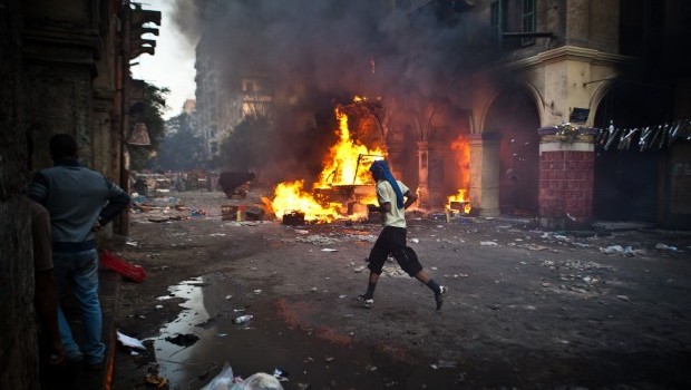 Egypt rounds up Brotherhood supporters after day of carnage