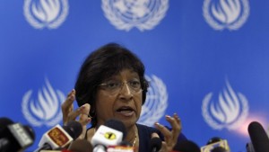 UN High Commissioner for Human Rights Navi Pillay speaks during a news conference on her trip around Sri Lanka at the UN headquarters in Colombo on August 31, 2013. (REUTERS/Dinuka Liyanawatte)