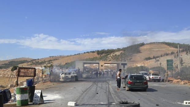 Car bomb explodes at Syria-Turkey border crossing