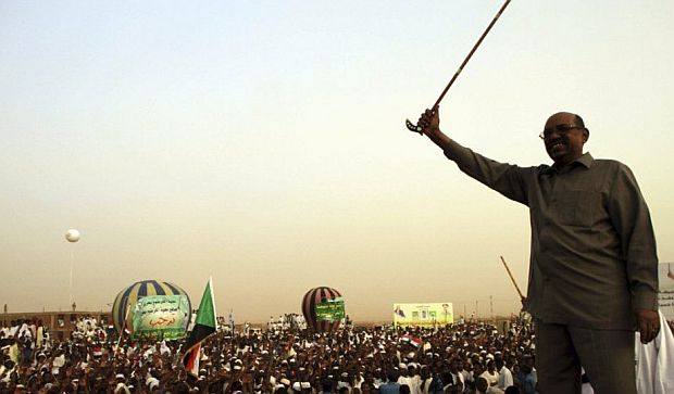 Sudan: Bashir threatens rioters with “the gun”