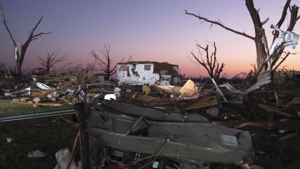 Six dead as tornadoes rip through US Midwest