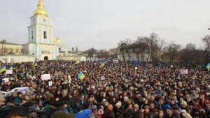 People supporting EU integration hold a rally in front of the Mikhailovsky Zlatoverkhy Cathedral (St. Michael's Golden-Domed Cathedral) in Kiev, November 30, 2013 (REUTERS/Gleb Garanich)