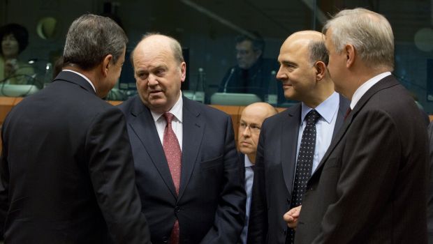 EU finance ministers debate bank rescues