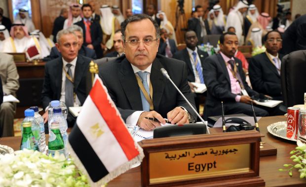 Egypt foreign minister at Arab–African Summit in Kuwait