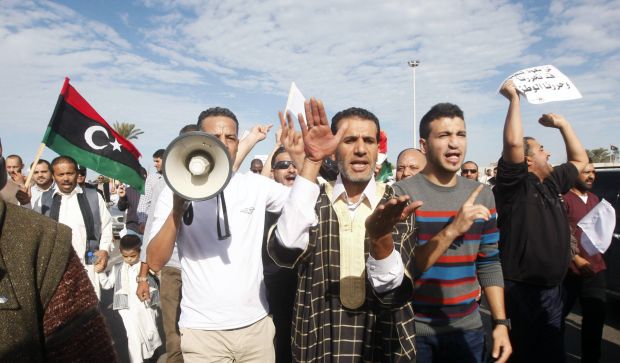 Libya: Tripoli revolts against armed militias