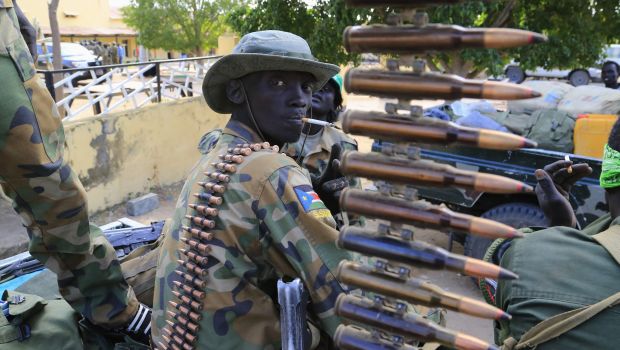 South Sudan rebels agree to talks as fighting rages