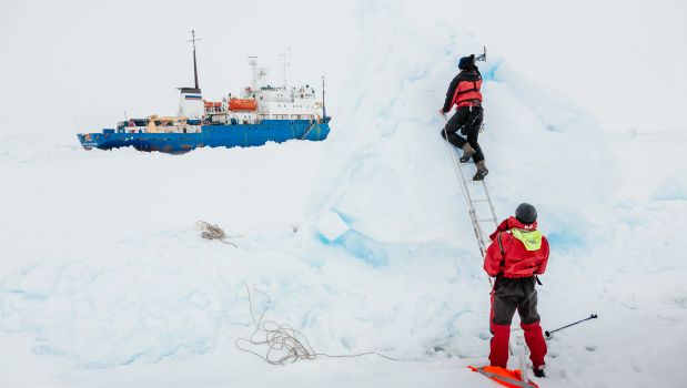 Icebound Antarctic ship awaits helicopter rescue