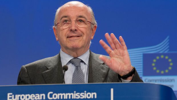 EU Commission fines banks 1.7 bln euros for benchmark rigging