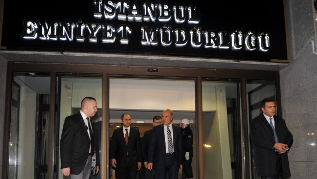 Turkish prime minister says corruption raids “dirty operation”
