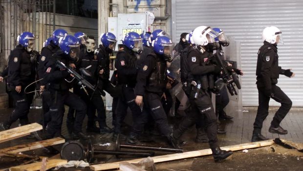 Turkish police purge reaches top ranks amid graft scandal