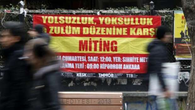Turkish judicial purge brings corruption investigation to halt