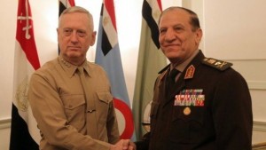 Former Egyptian Army Chief of Staff Sami Anan, right, shakes hands with former Commander of United States Central Command James Mattis during a March 2011 meeting in Cairo, Egypt. (AFP Photo/Khaled Desouki)