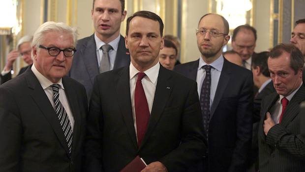 Ukrainian parliament approves new charter, amnesty