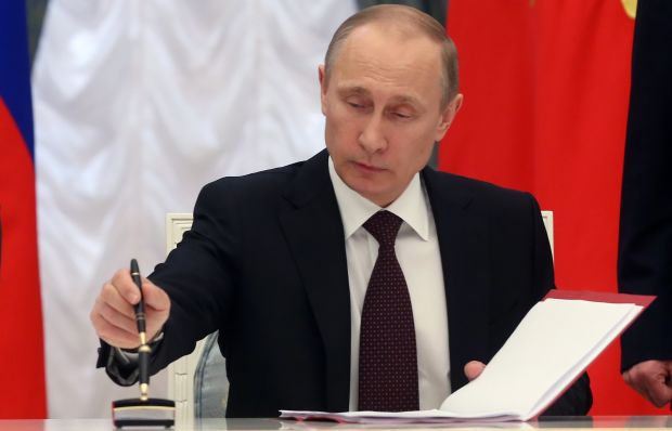 Putin completes Crimea’s annexation, Russia investors take fright