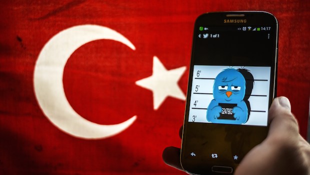 Opinion: Twitter talk crowds out ISIS
