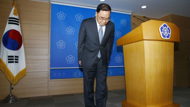 South Korean PM resigns over government response to ferry disaster