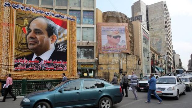 Sisi officially registers as presidential candidate