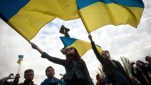 Pro-Ukrainian supporters attend a rally in Donetsk, Ukraine, on April 28, 2014. (EPA/ROMAN PILIPEY)