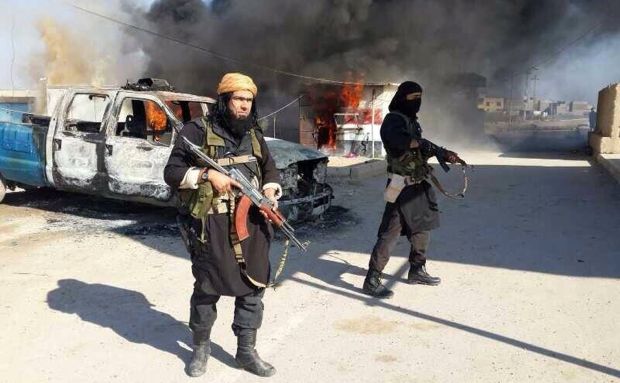 ISIS seeks to link its Syrian and Iraqi territory
