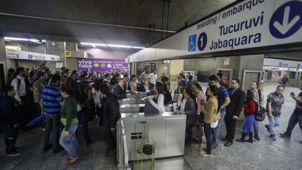 São Paulo metro strike stirs chaos as World Cup looms