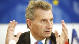 EU Commissioner for Energy Güenther Oettinger during a press conference on June 16, 2014, in Vienna. (AFP PHOTO/DIETER NAGL)