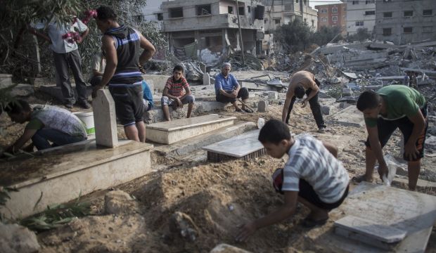 Israeli strikes on Gaza and rocket fire break lull