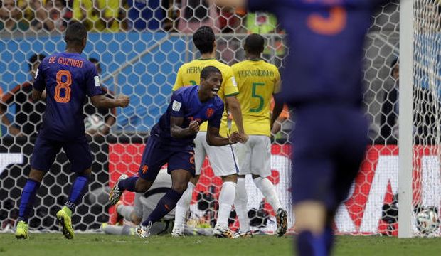 Brazil undone by poor defending, Dutch take third