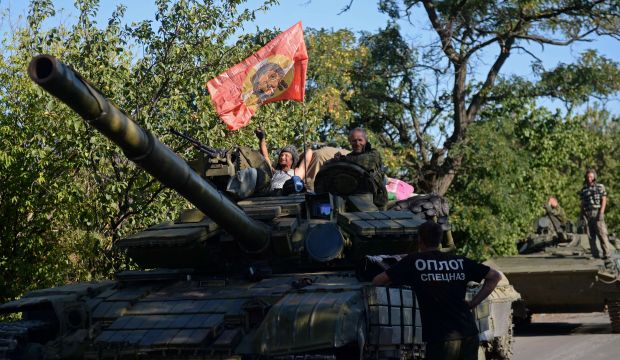Fighting goes on near big Ukrainian city, Poroshenko slams Russia