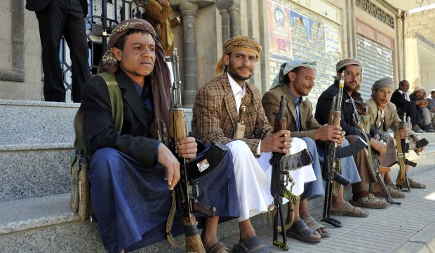 Houthis seize town south of Yemeni capital