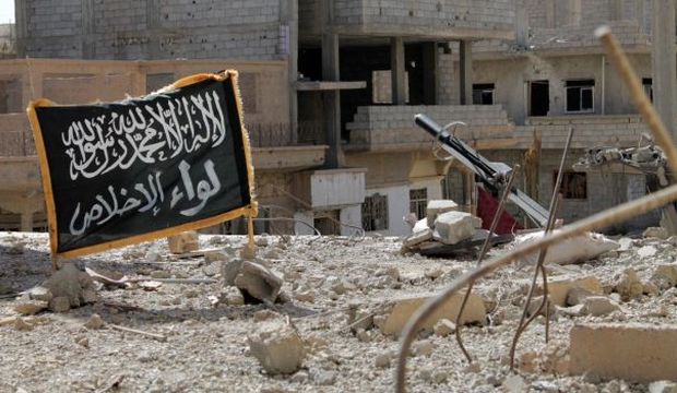 Syria: ISIS, Assad forces face off in Deir Ezzor
