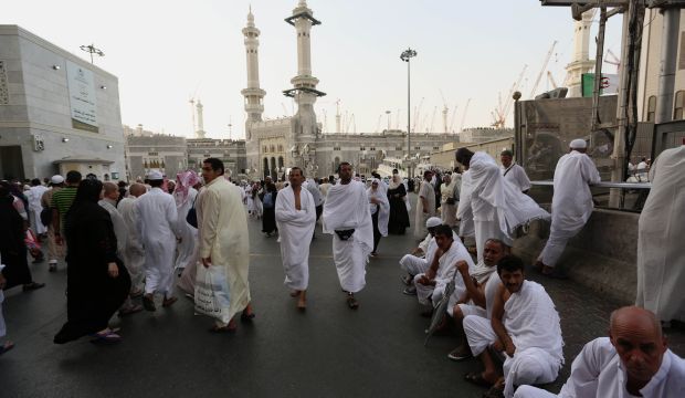 Saudi Arabia: 2 million in Mecca for start of Hajj