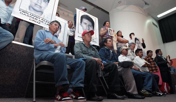 Fathers of missing Mexican students blast president after meeting