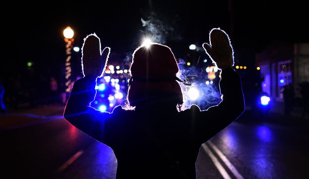 Protests spread across US, more troops deployed to prevent fresh Ferguson riots