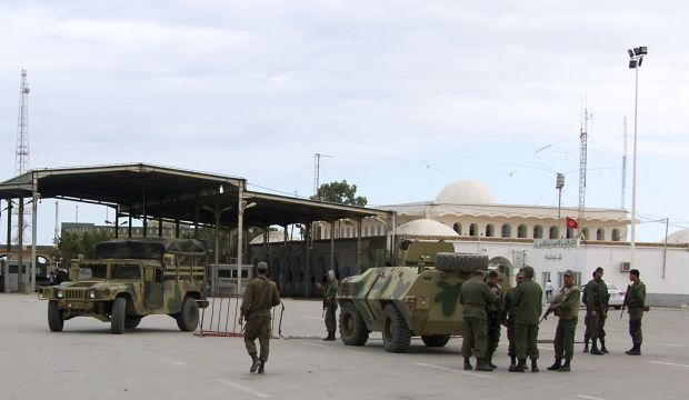 Fighting erupts near Libya’s main border crossing to Tunisia