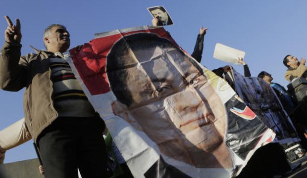 Mubarak awaiting January appeal against embezzlement conviction: lawyer