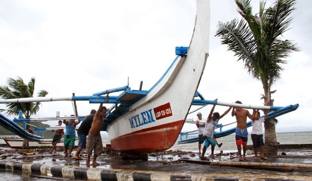 Tens of thousands evacuated from path of Philippines typhoon