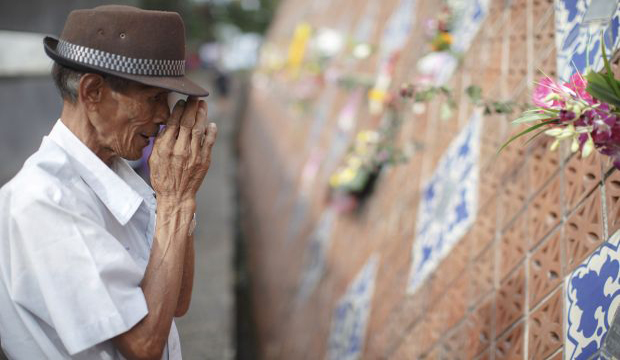 Asia remembers devastating 2004 tsunami with tears and prayers