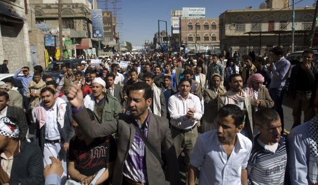 Southern Yemen moves towards secession as Houthis call for reconciliation