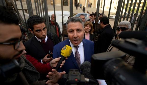Egyptian court orders retrial of Al Jazeera journalists