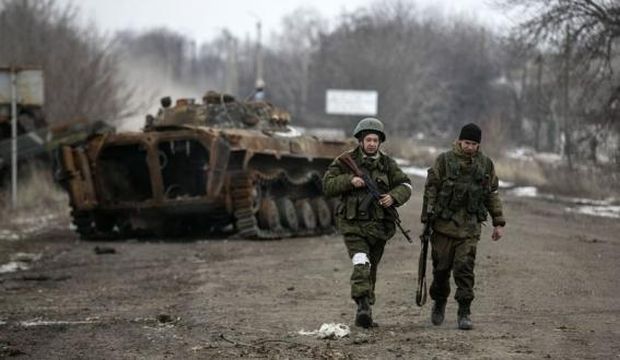 Pro-Russian rebels say agree to withdraw weapons in east Ukraine