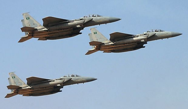 Saudi airstrikes target rebel bases in Yemen